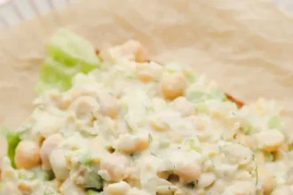 Panino con Insalata di Ceci