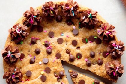 Cookie Cake Vegana: La Ricetta Rivoluzionaria che Unisce Biscotto e Torta