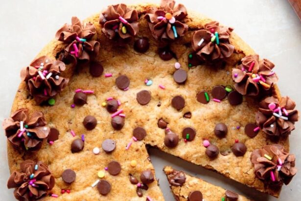 Cookie Cake Vegana: La Ricetta Rivoluzionaria che Unisce Biscotto e Torta