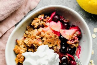 Crumble di Mele e Mirtilli Vegano
